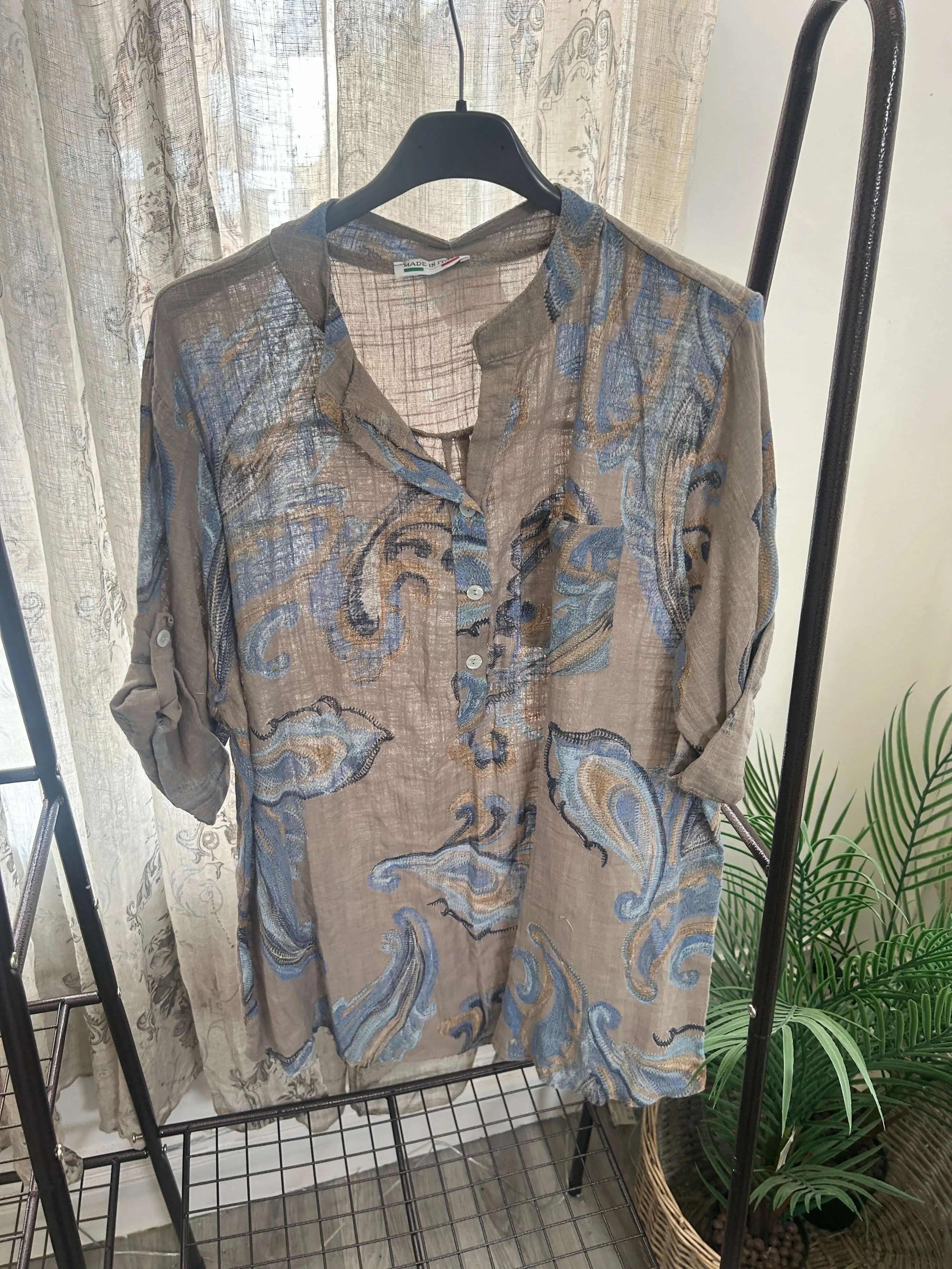Casual 3 Button Blouse - Paisley Leaf Print