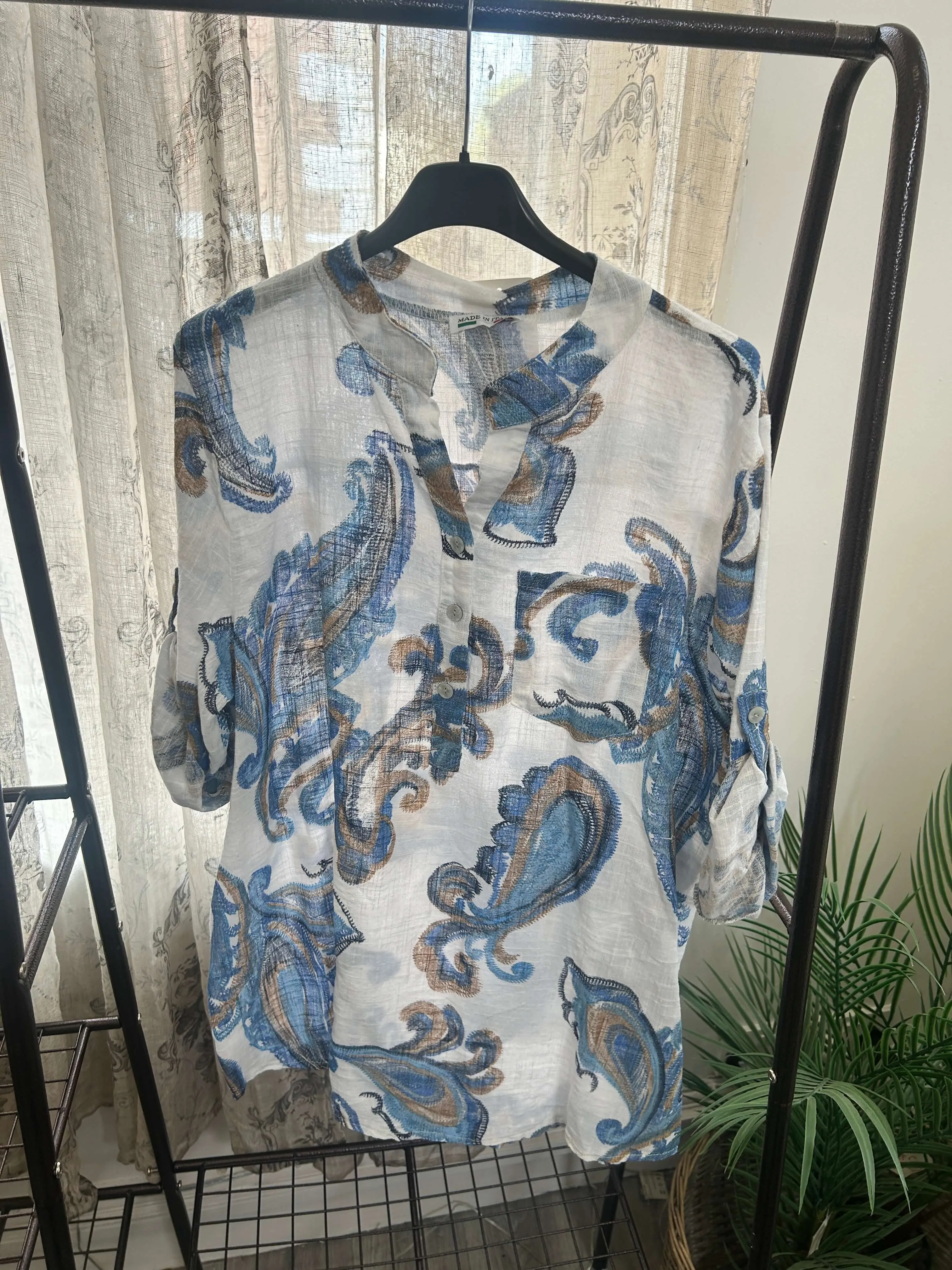 Casual 3 Button Blouse - Paisley Leaf Print