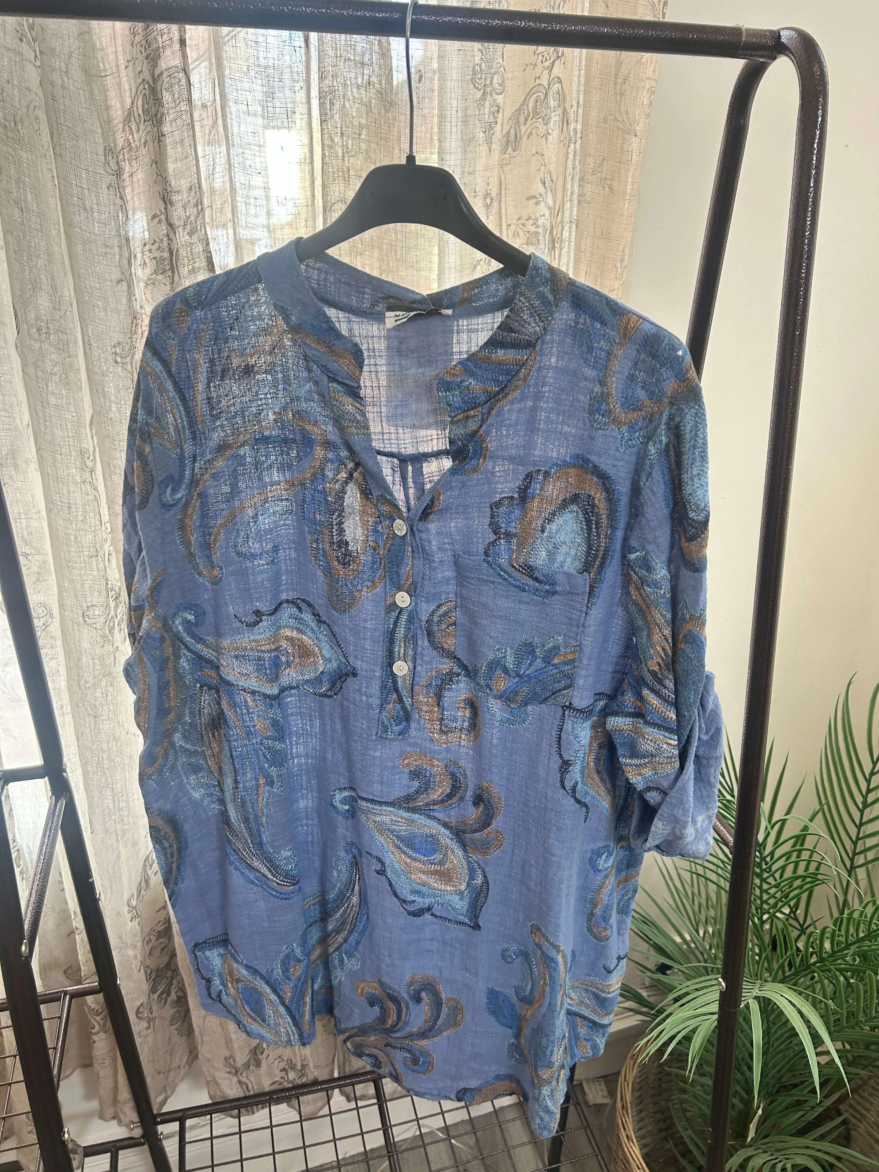Casual 3 Button Blouse - Paisley Leaf Print