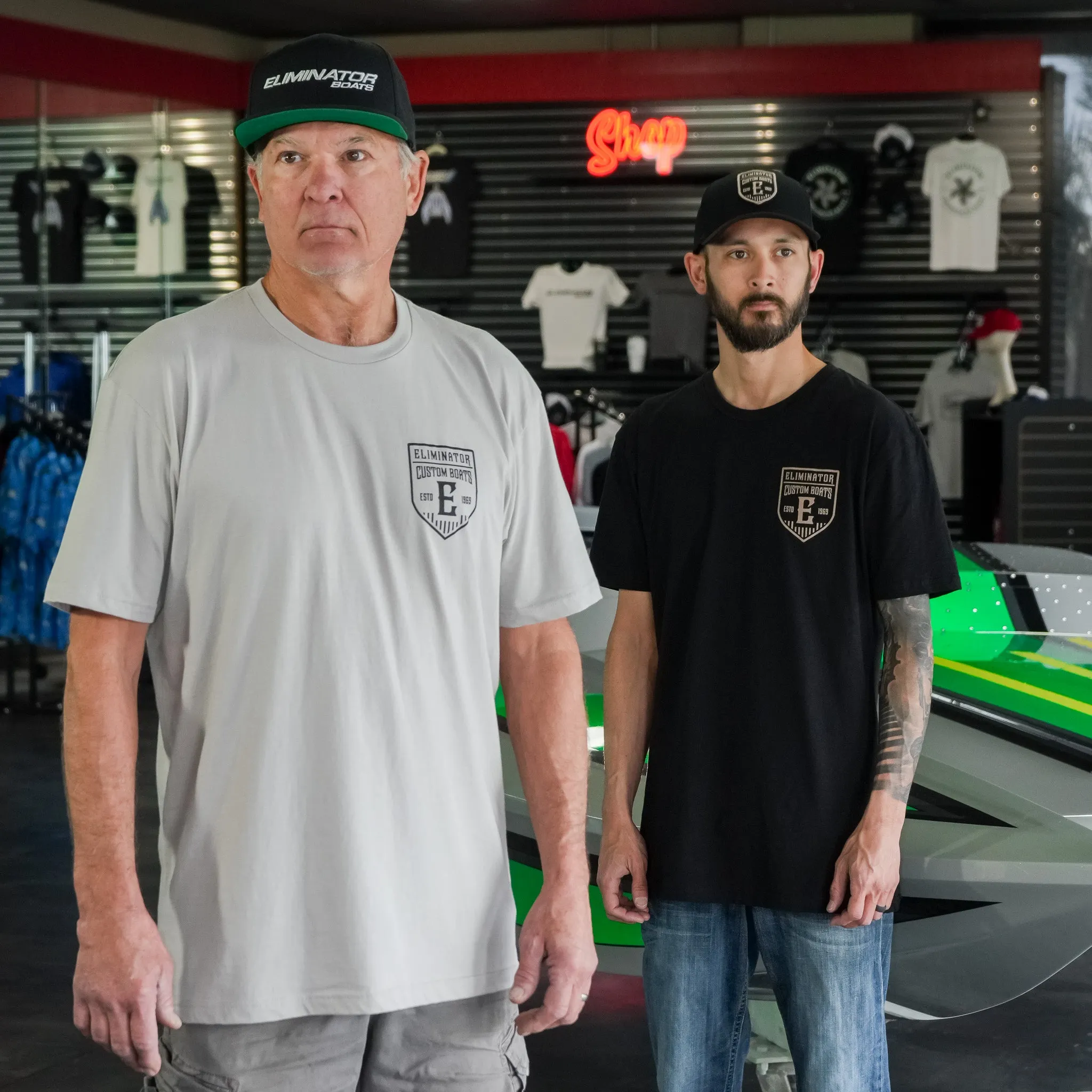 Eliminator Custom Boats Men's T-Shirt- Light Gray/Black