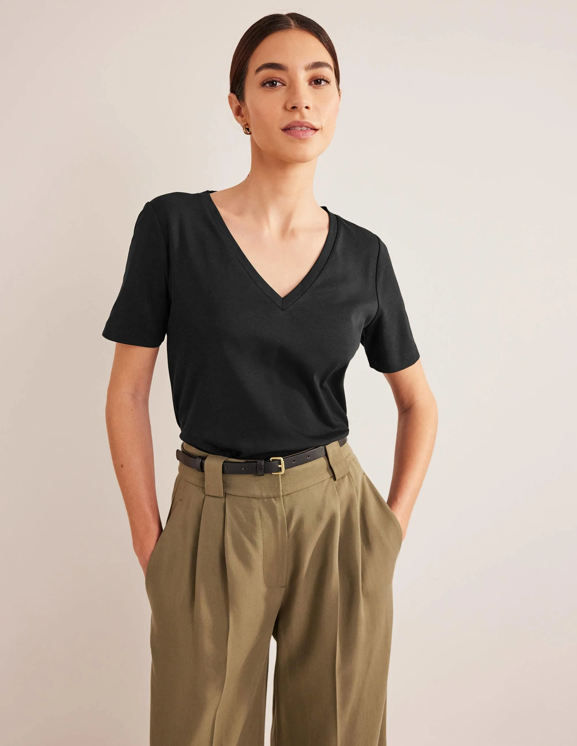 Perfect V-Neck T-Shirt-Black