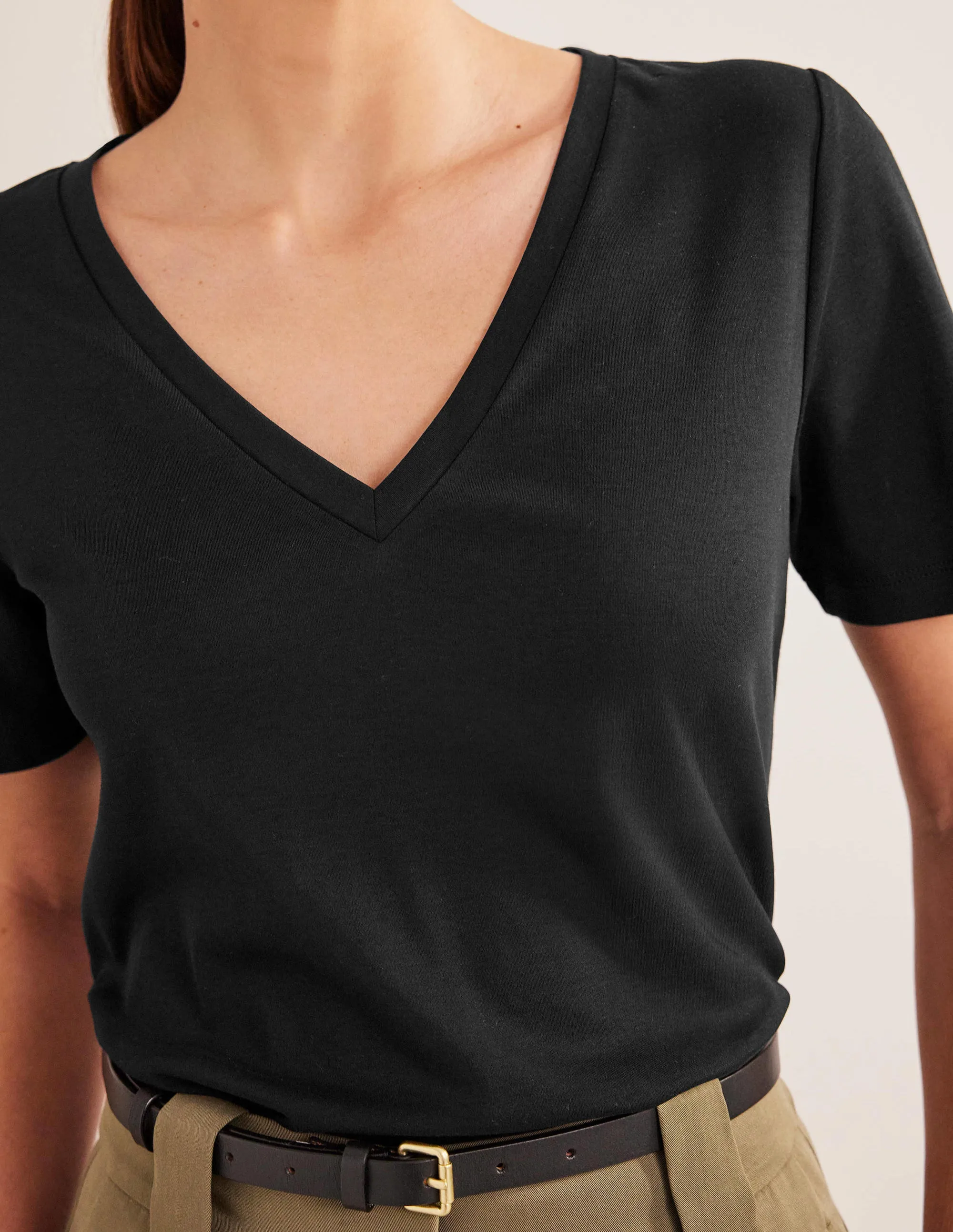 Perfect V-Neck T-Shirt-Black