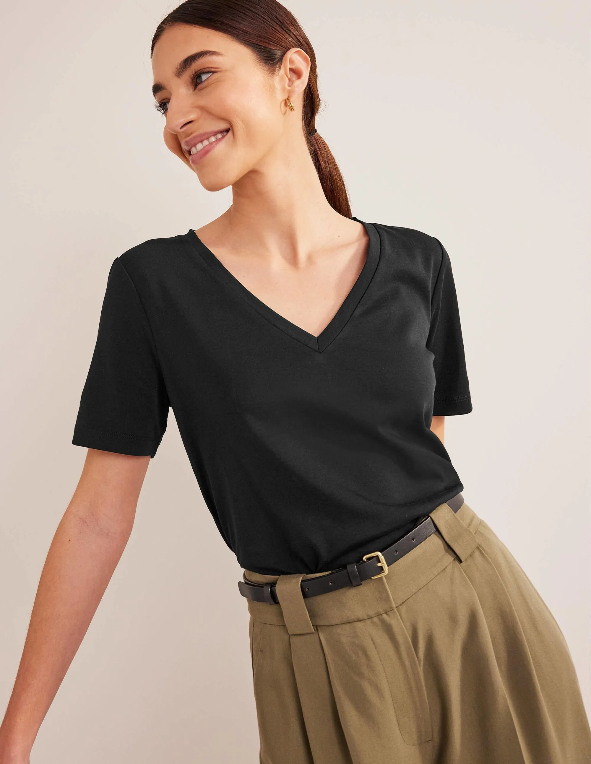 Perfect V-Neck T-Shirt-Black