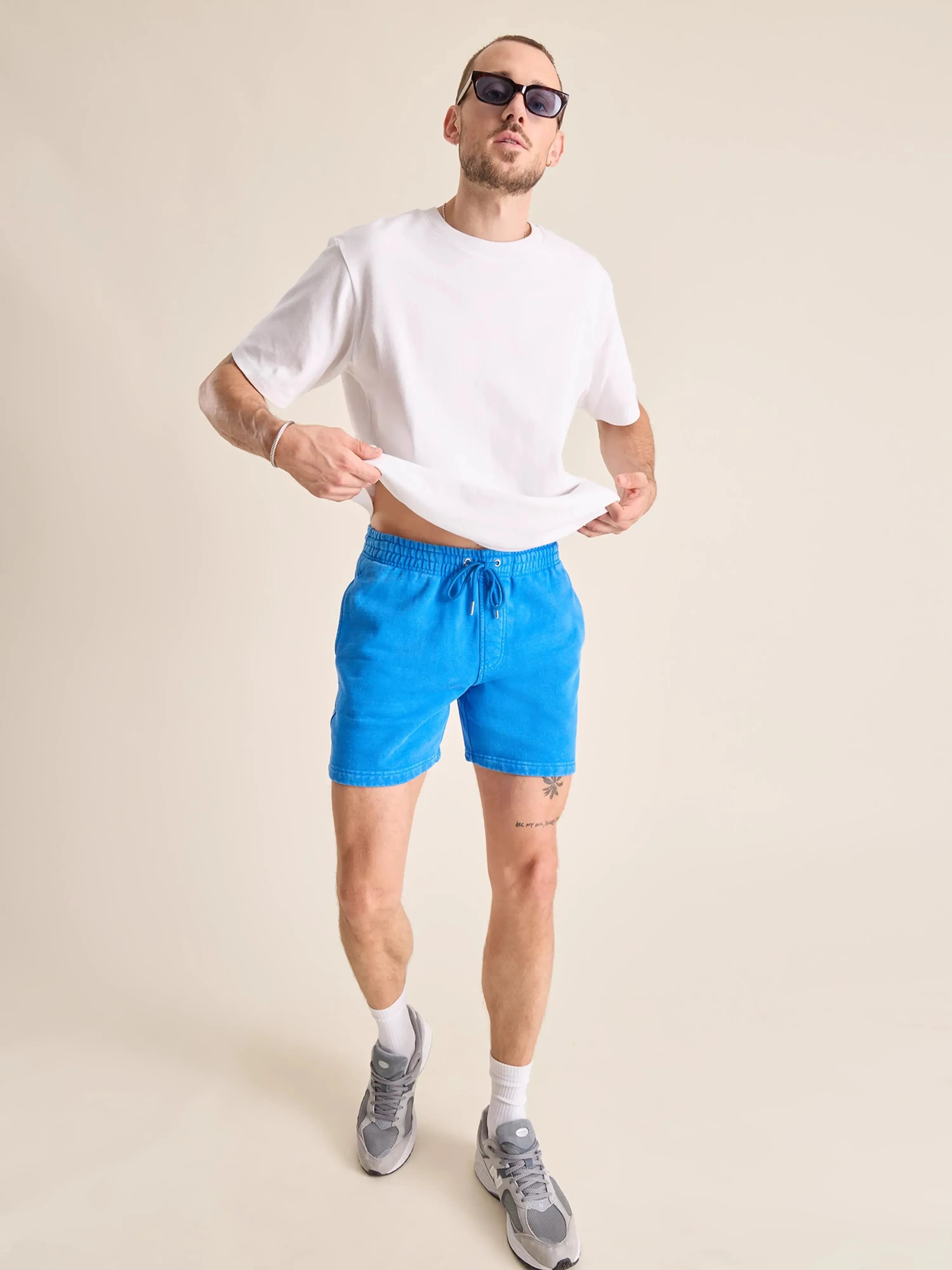 The Electric Skies (Comfort Short)