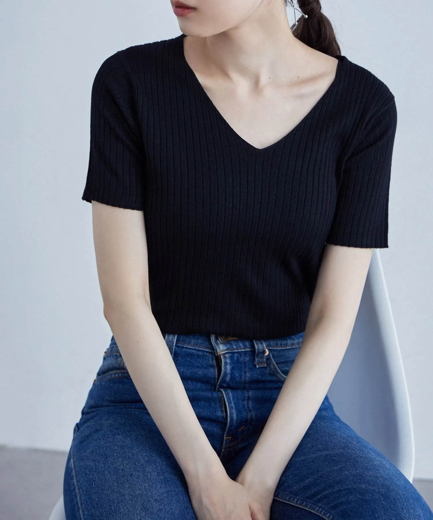 V-neck rib summer knit