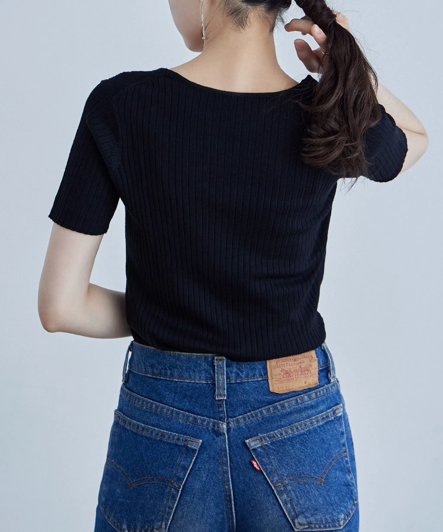 V-neck rib summer knit