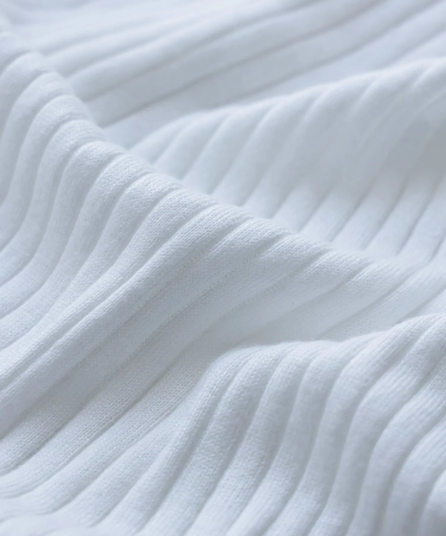 V-neck rib summer knit