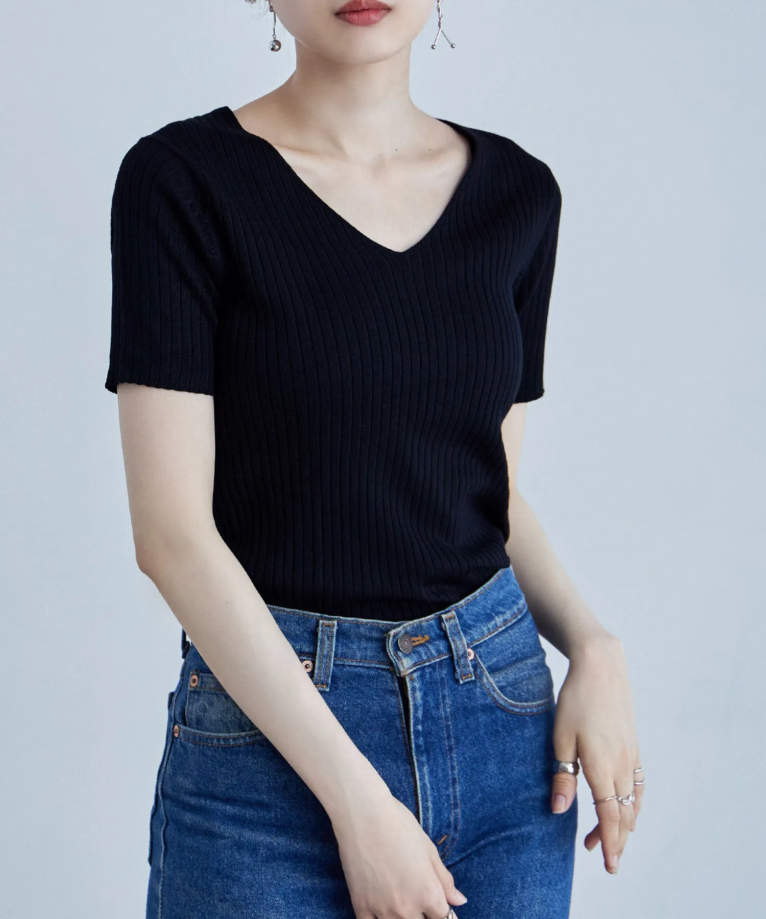 V-neck rib summer knit
