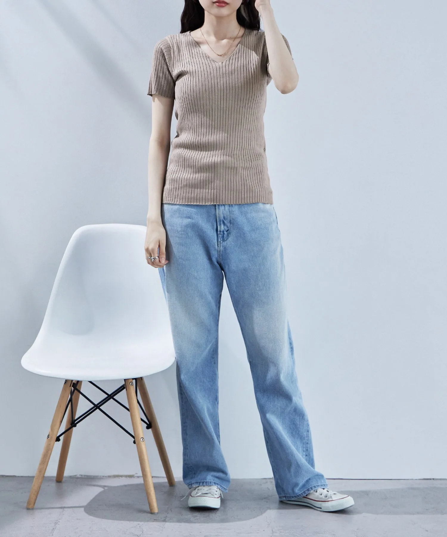 V-neck rib summer knit