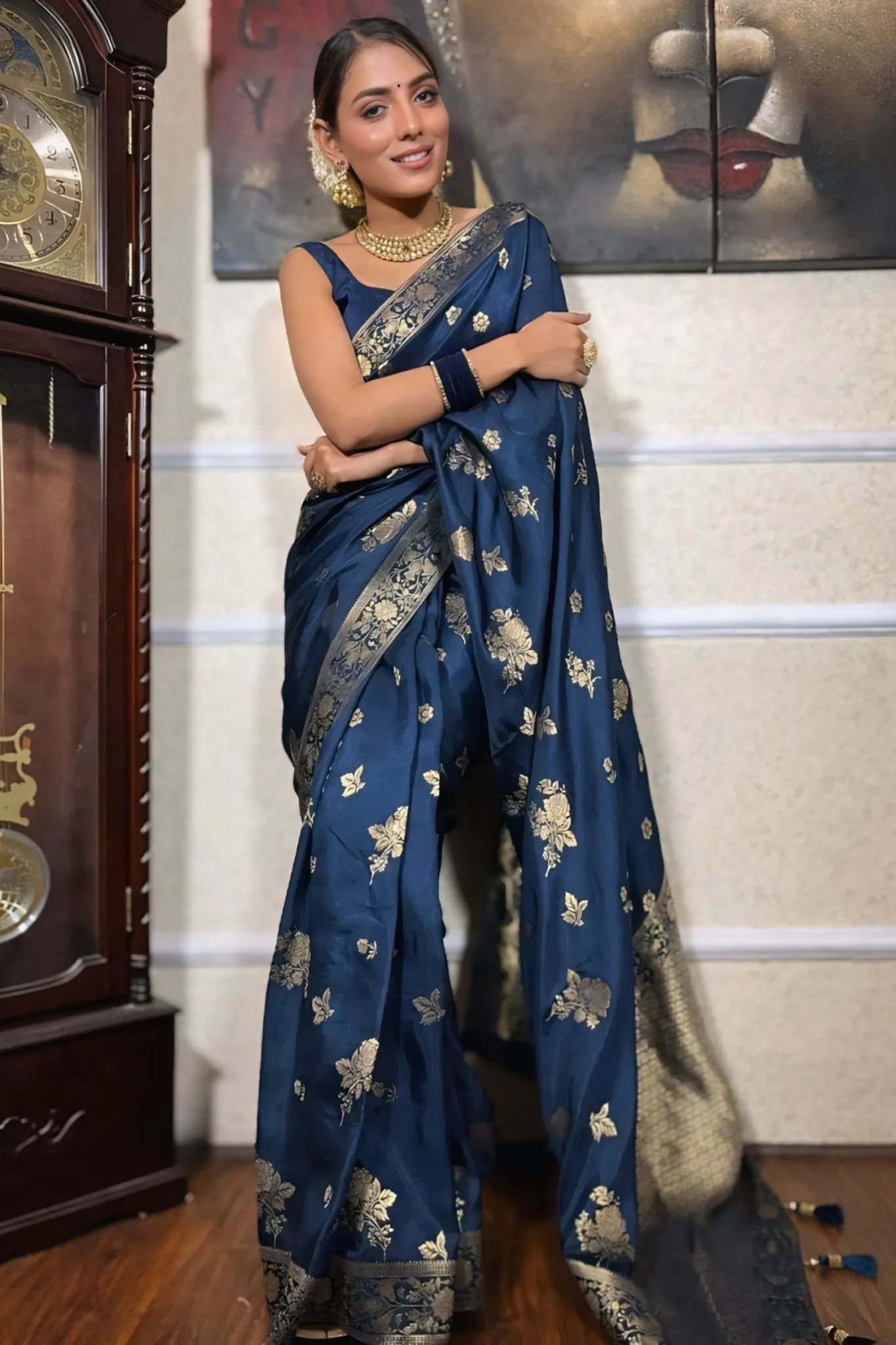 WOMEN BEUTIFUL JACQUARD DESIGN SILK SAREE