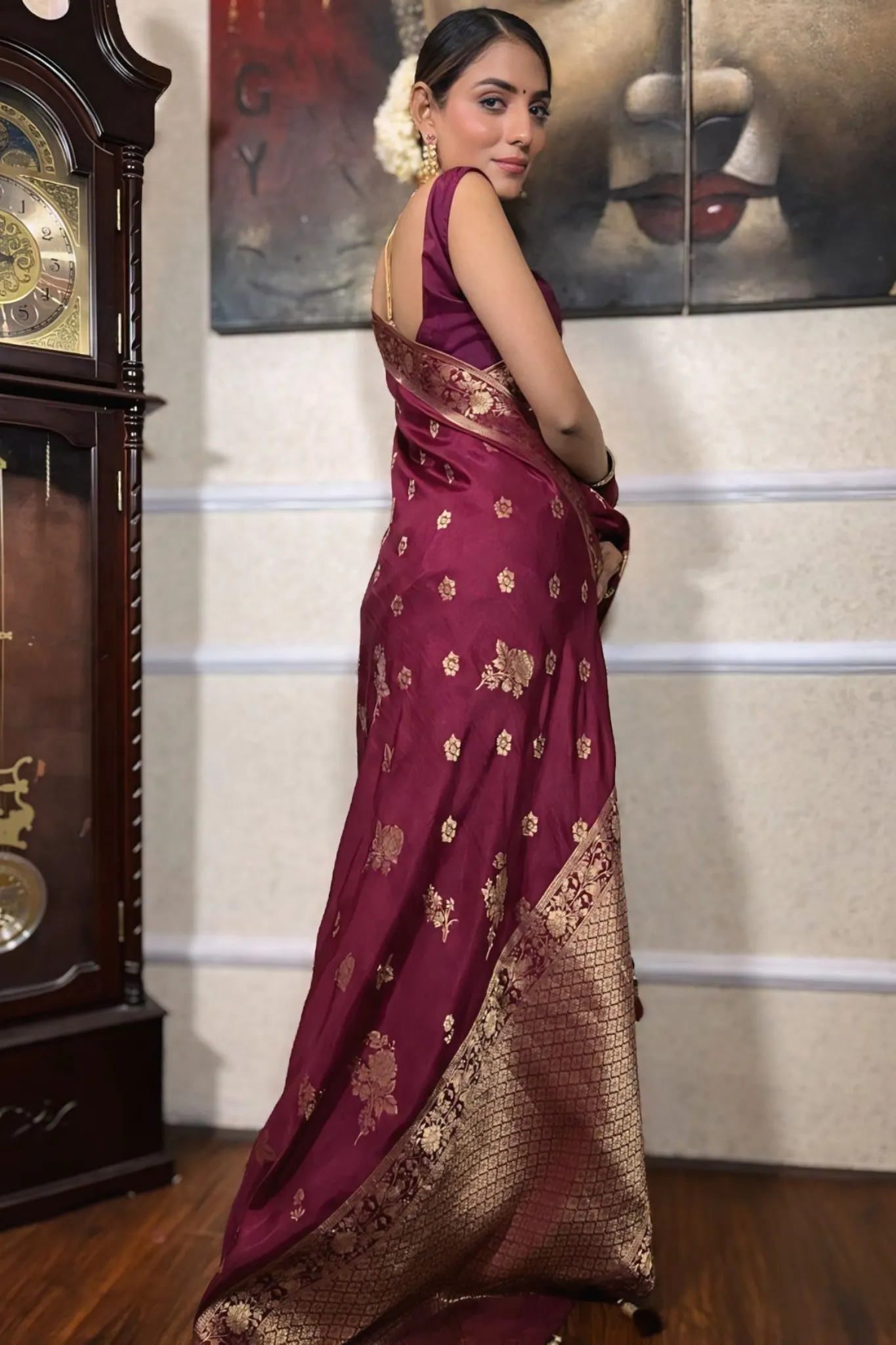 WOMEN BEUTIFUL JACQUARD DESIGN SILK SAREE